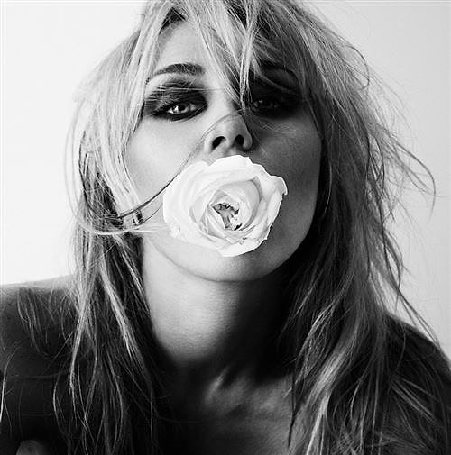 Miley Cyrus - Bass Persuades | Atlantic (0075678583544)