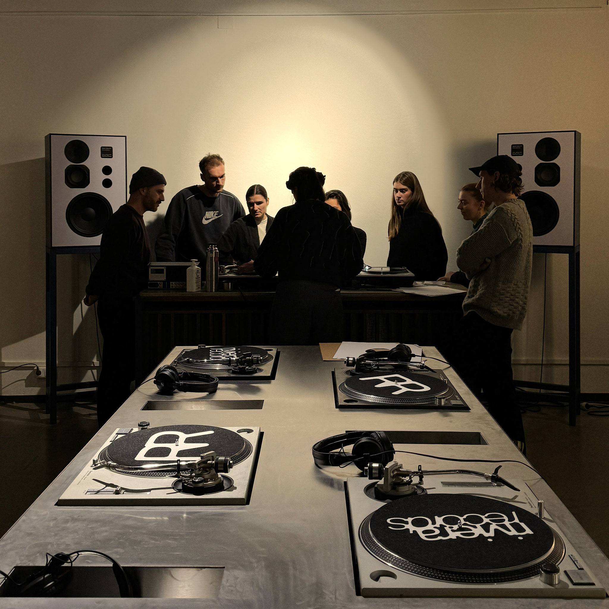 Riviera Records - Workshop: DJing with Vinyl for Beginners Riviera Records - Workshop: DJing with Vinyl for Beginners