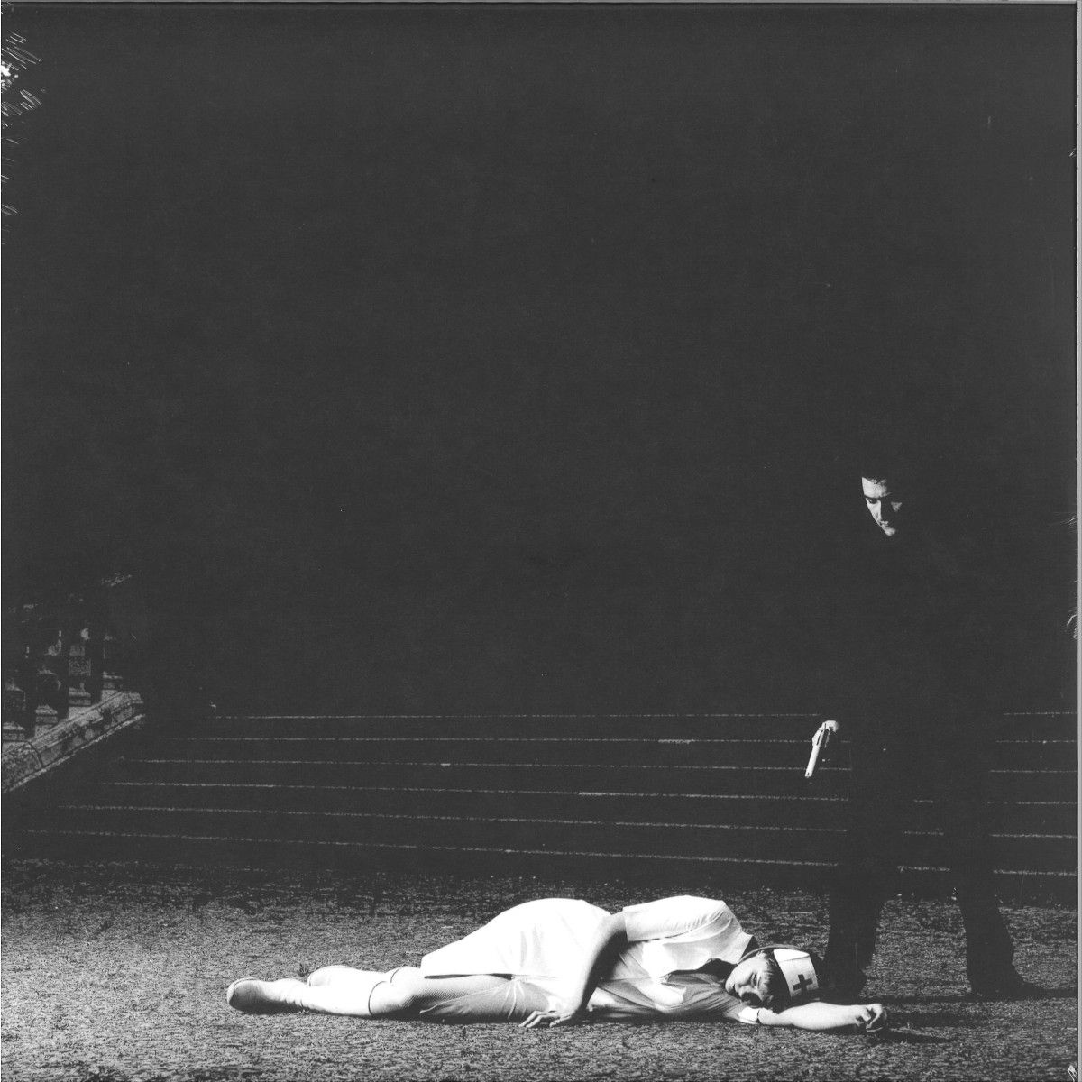 Miss Kittin & The Hacker - First Album 2x12" | Nobodys Bizzness (NBLP001) Miss Kittin & The Hacker - First Album 2x12" | Nobodys Bizzness (NBLP001)