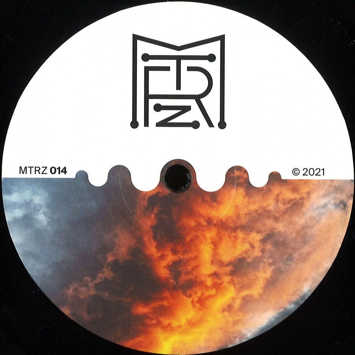 Iuly.b - Presence EP | METEREZE (MTRZ014)