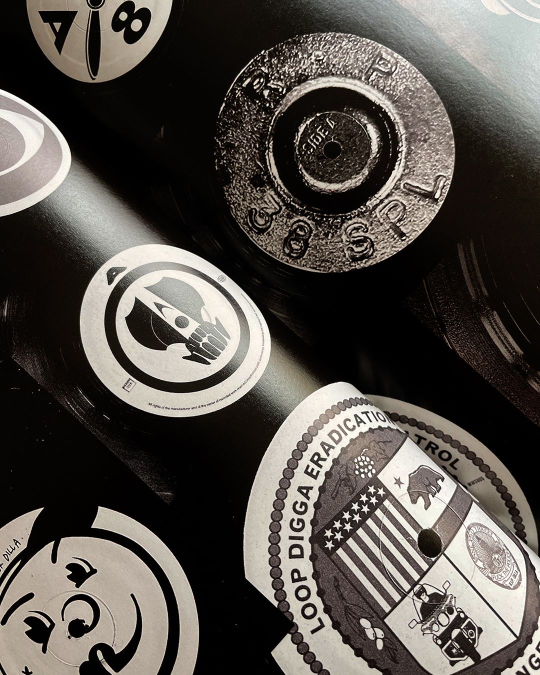 DON'T SLEEP - Don't Sleep. The Graphic Language of Vinyl Labels A Zine by Britt Müller and Winnes Rademächers Britt Müller, Winnes Rademächers - 5