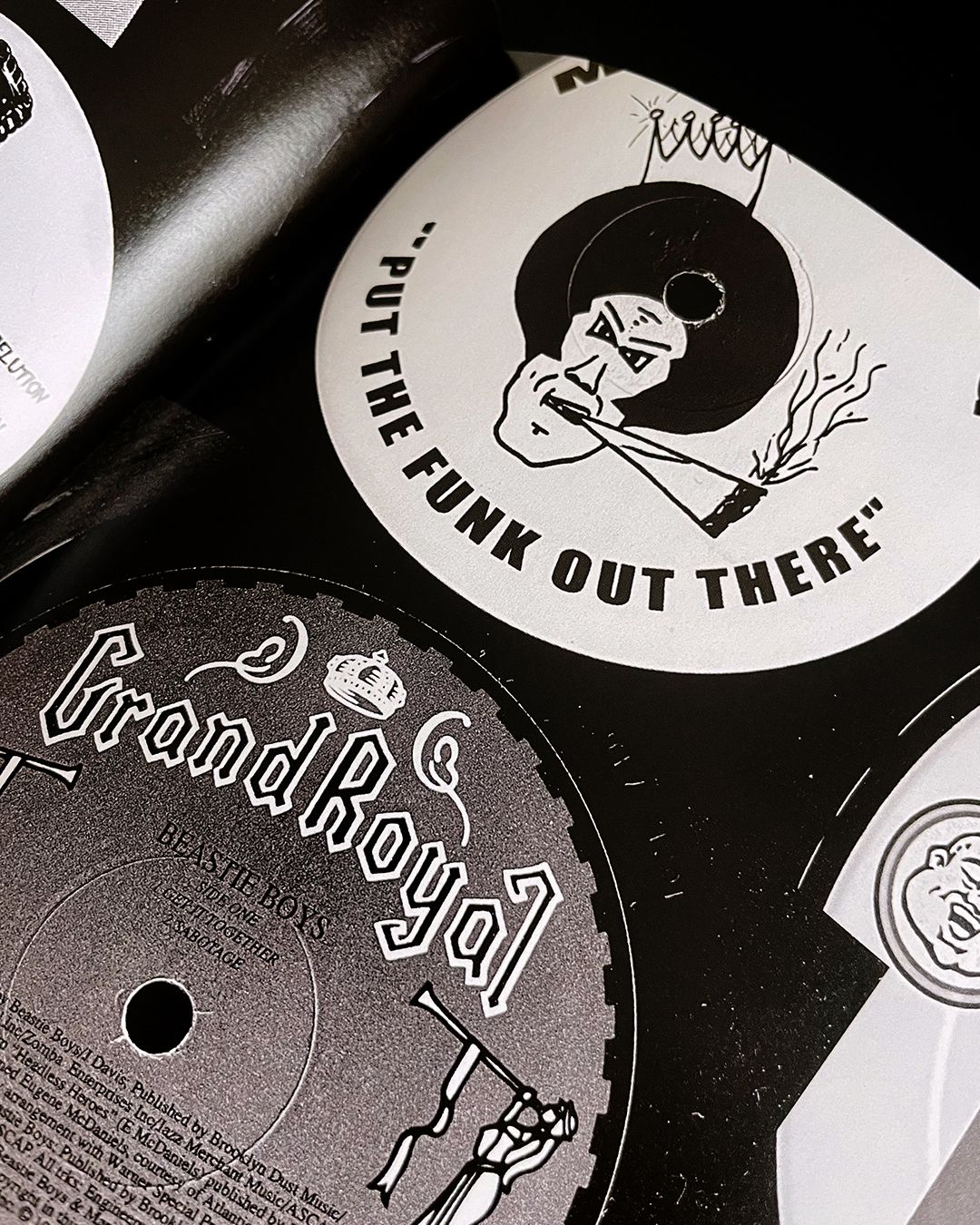 DON'T SLEEP - Don't Sleep. The Graphic Language of Vinyl Labels A Zine by Britt Müller and Winnes Rademächers Britt Müller, Winnes Rademächers - 4