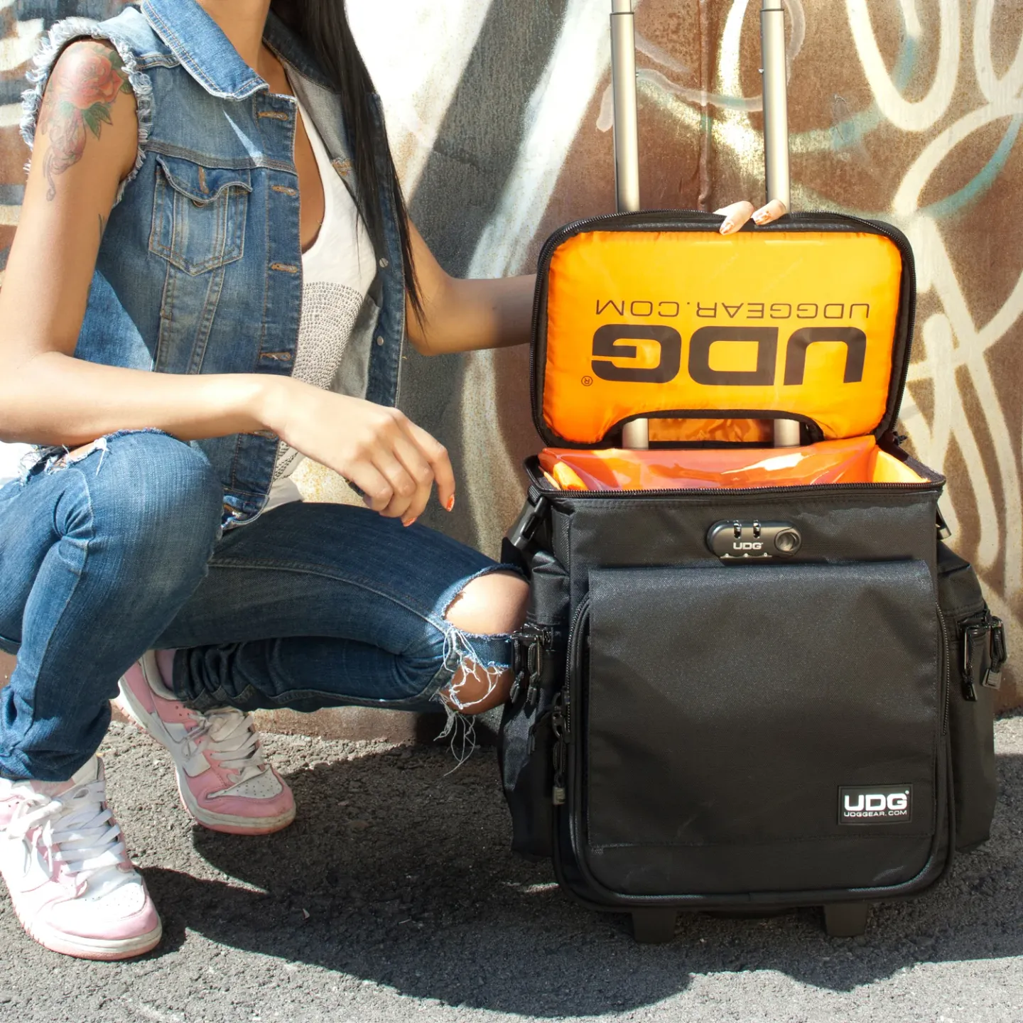 UDG - Case Discos Udg Bag Ultimate Slingbag Trolley Deluxe Mk2 - 10