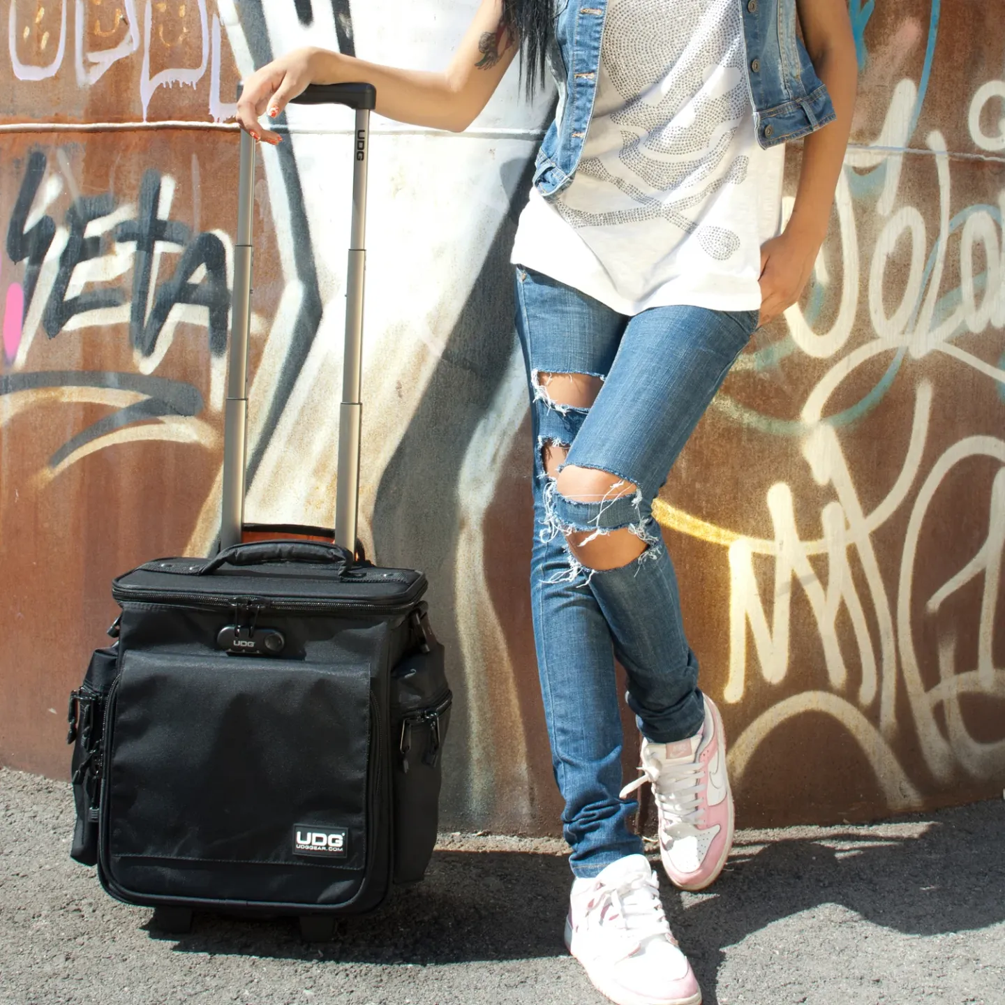 UDG - Case Discos Udg Bag Ultimate Slingbag Trolley Deluxe Mk2 - 11